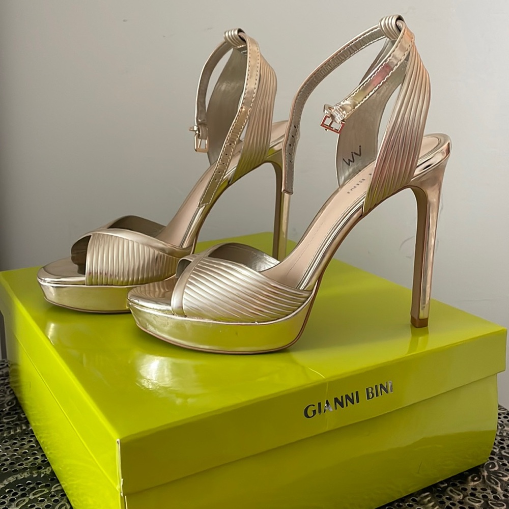 Gianni Bini Rose Gold Strappy Platform High Heels